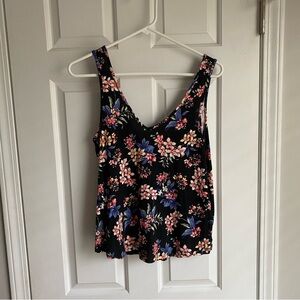 American Eagle Floral Tank Soft and Sexy Crepe M
